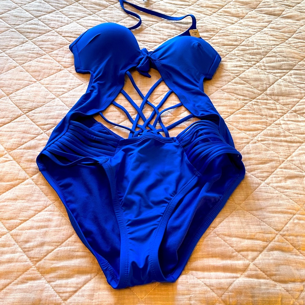 Swim wear never used
